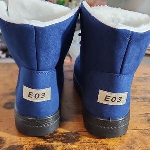 Blue Winter Boots with White Lining Unsex But Mostly Women Will Wear 2026